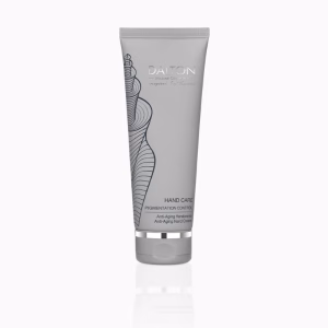 Dalton Pigmentation Control je anti-aging krema za roke z niacinamidom za zmanjšanje temnih madežev.